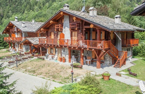 Antey-Saint-Andre Apartment | Apartment in Antey-Saint-André with Mountain Views