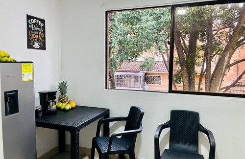Laureles - Estadio Apartment | Apartment in Laureles 900MB WiFi, Netflix & Disney+