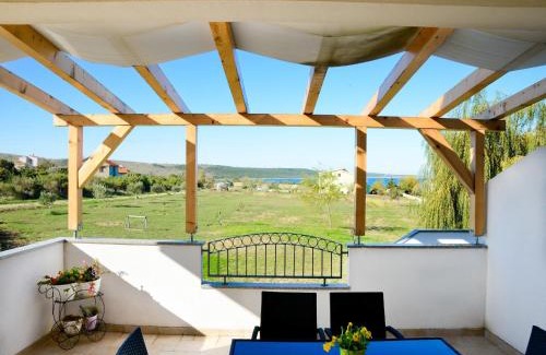 Ljubac Apartment | Apartment in Ljubac near the Sea
