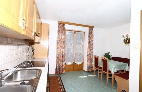 Brandberg Apartment | Apartment in Mayrhofen with a balcony