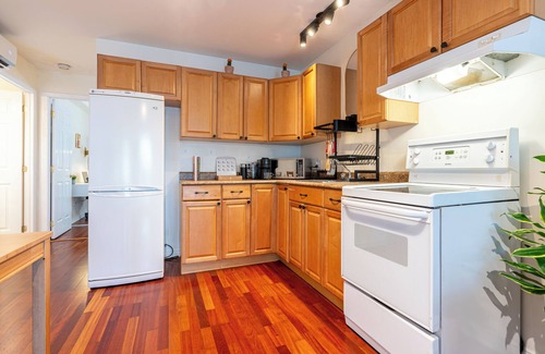 Marconi-Alexandra Apartment | Apartment in Montreal's Little Italy
