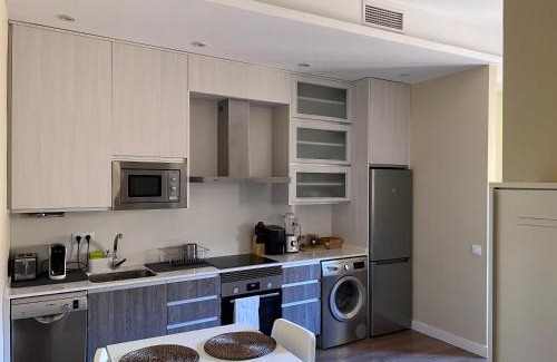 Palacio Apartment | Apartment in monumental square Madrid Center