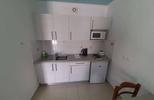 Dafnata Apartment | Apartment in Mpenitses with Sea Views & Pool