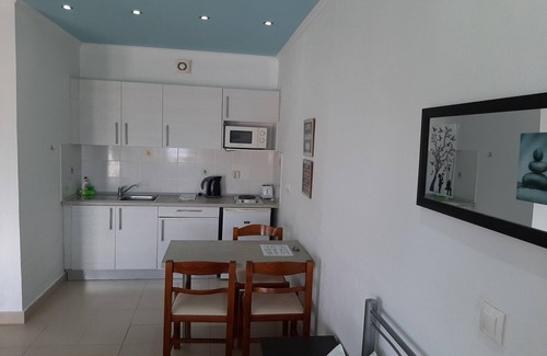 Dafnata Apartment | Apartment in Mpenitses with Sea Views & Pool
