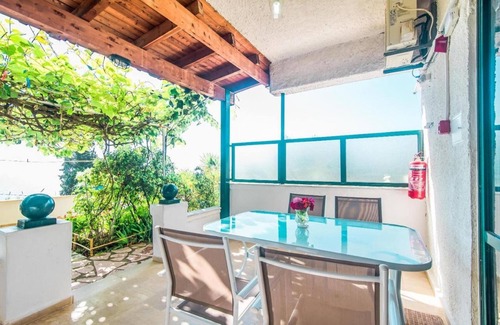 Dafnata Apartment | Apartment in Mpenitses with Sea Views & Pool