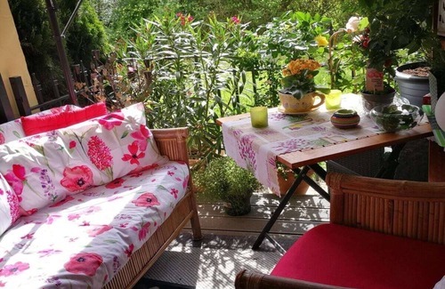 Neusass Old Town House | Apartment in Neusäß with Barbecue and Wifi