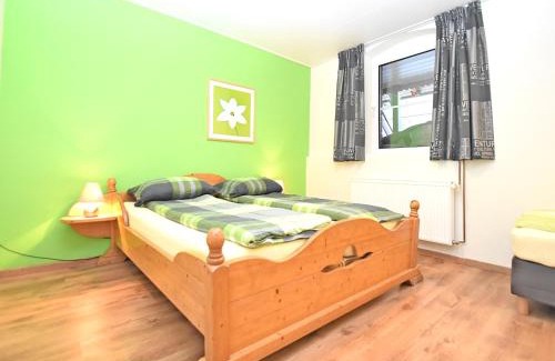 Ober-Waroldern Apartment | Apartment in Ober Waroldern mit Sauna, cleaning included