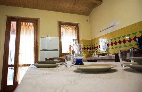 Paciano House | Apartment in Paciano with Pool and Scenic Views