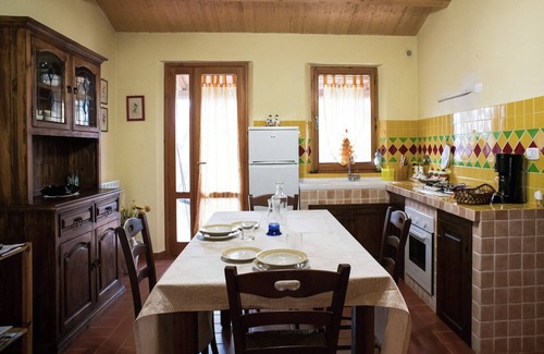 Paciano House | Apartment in Paciano with Pool and Scenic Views