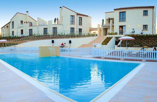 Pedaso Apartment | Apartment in Pedaso with Sea View & Pool