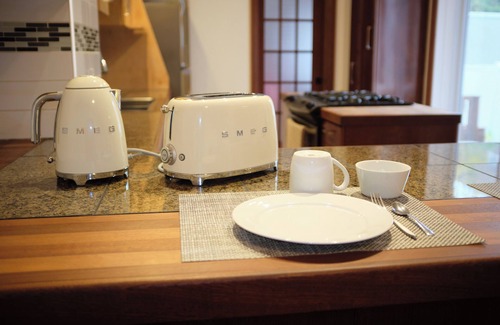La Petite-Patrie Apartment | Apartment in Petite Patrie (Montreal) with private garden and patio