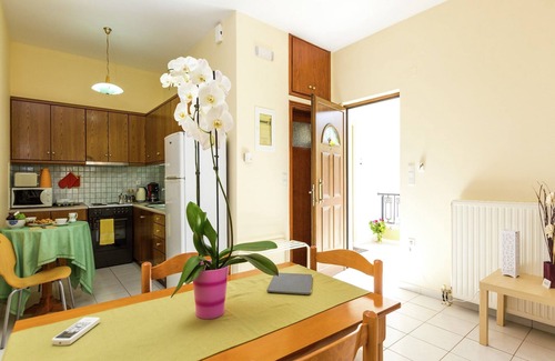 Prines Apartment | Apartment in Prines with Garden & BBQ