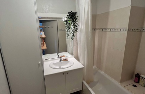 Hasparren Apartment | Apartment in quiet residence near Spain and the ocean