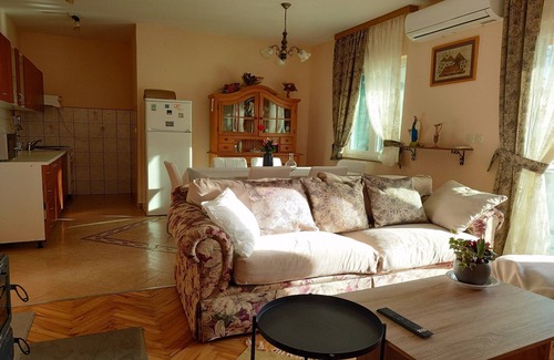 Rtina Apartment | Apartment in Ražanac near Beach Rtina