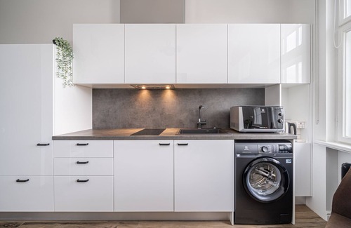 Centrs Apartment | Apartment in Riga Center with Park View
