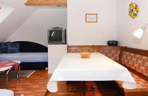 Metelsdorf Apartment | Apartment in Schultenbrook with garden