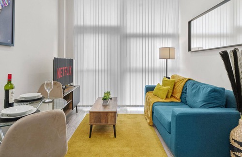 Slough Apartment | Apartment in Slough On-site Free Parking