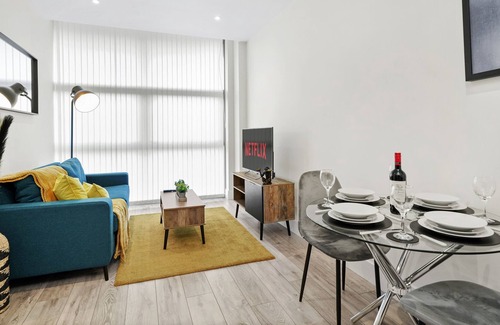 Slough Apartment | Apartment in Slough On-site Free Parking
