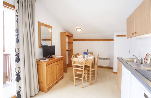 Bramans Apartment | Apartment in Termignon near Ski Slopes