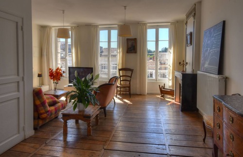 Riberac House | Apartment in the heart of Riberac, bright with covered terrace and private garden