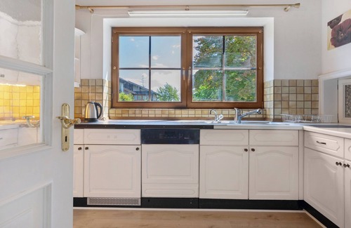 Griesstatt Apartment | Apartment in the Holiday Home 'Griesstätt' with Mountain View, Private Terrace and Wi-Fi