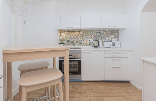 Linda-a-Velha Apartment | Apartment in the tourist neighborhood close to the famous pastries of Belém