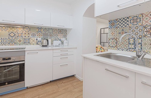 Linda-a-Velha Apartment | Apartment in the tourist neighborhood close to the famous pastries of Belém