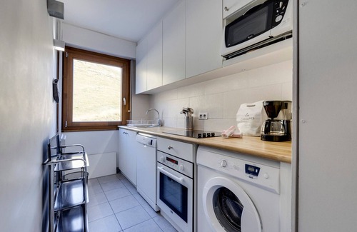 Tignes le Lac Apartment | Apartment in Tignes Le Lac with balcony, 2 bedrooms for 4 people