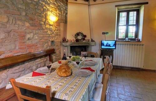 Todi Apartment | Apartment in Todi with Pool & History