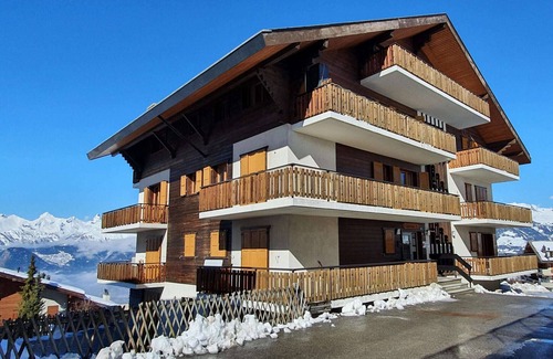 Nendaz Apartment | Apartment in Veysonnaz with Stunning Views