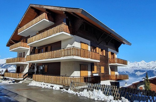 Nendaz Apartment | Apartment in Veysonnaz with Stunning Views