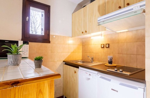 Vielle-Aure Apartment | Apartment in Vielle-Aure, 6 pers, near Saint Lary center, parking, free shuttle to ski lifts