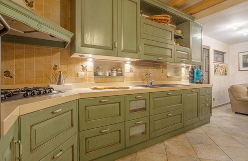 Palermo Villa | Apartment 'In Villa Con Piscina' with Shared Pool, Wi-Fi and Air Conditioning
