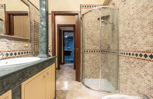Palermo Villa | Apartment 'In Villa Con Piscina' with Shared Pool, Wi-Fi and Air Conditioning