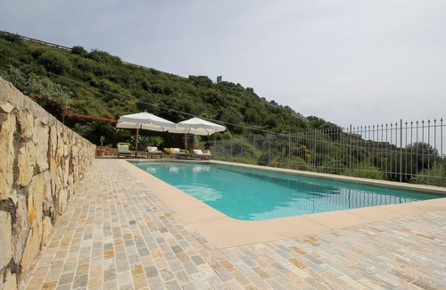 Bordighera Apartment | Apartment in villa with swimming pool and garden. CITRA CODE: 008008- LT -0320