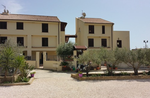 Villaggio Mose House | Apartment in villa with use Pool. Terrace, Parking