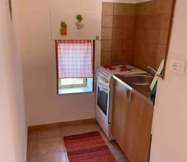 Porto Torres Apartment | Apartment in villa with garden 1