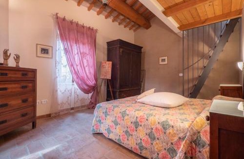 Mombaroccio Apartment | Apartment in Villagrande with Pool & Garden