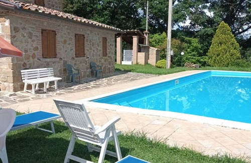 Volerrano Apartment | Apartment in Volterrano with 3 bedrooms sleeps 8