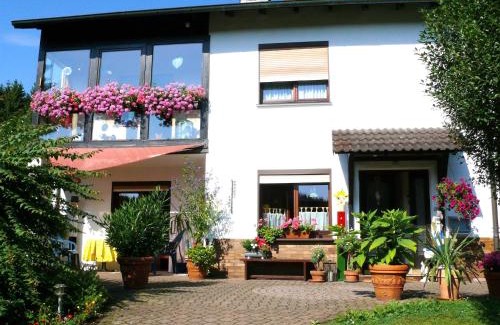 Faulbach Apartment | Apartment in Werratal with terrace, cleaning included