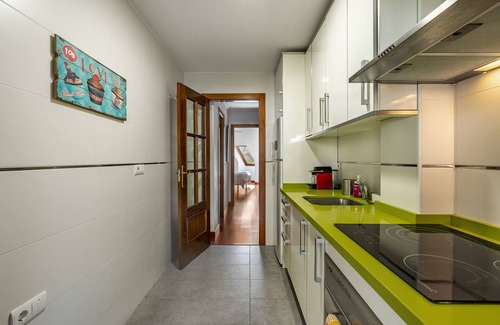 Monachil Apartment | Apartment 'Increíble Ático Centro De Monachil' with Mountain View, Private Terrace and Wi-Fi