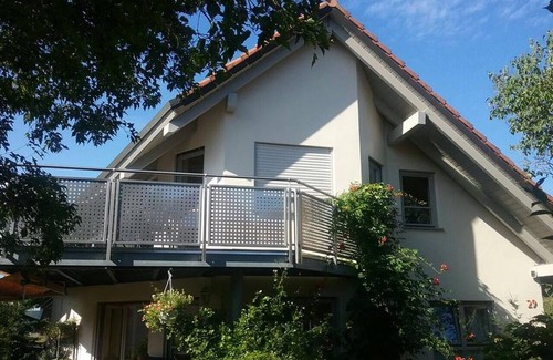 Moos Apartment | Apartment 'Ingeborg Schmitz' with Balcony and Wi-Fi