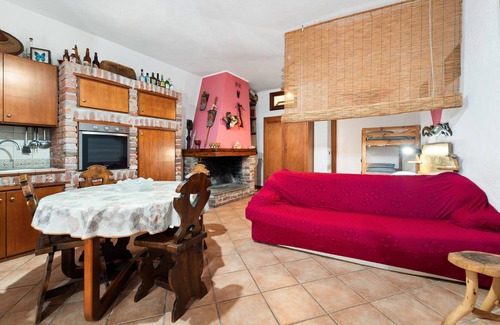 Teulada Apartment | Apartment 'Isola Rossa Casa' with Wi-Fi