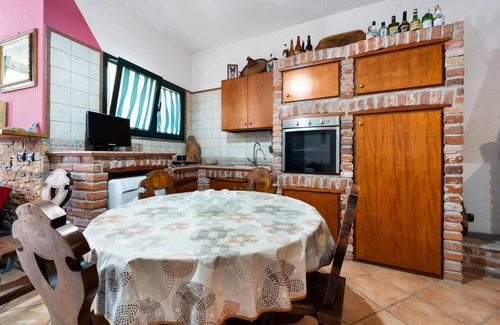 Teulada Apartment | Apartment 'Isola Rossa Casa' with Wi-Fi