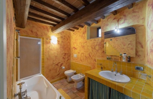 Simignano Other | Apartment in an ancient medieval village (bruco)