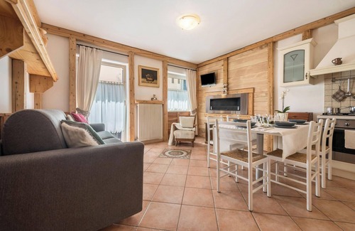 Palu Apartment | Apartment "Casa Ferrazza Natalie" with Mountain View, Wi-Fi & Balcony