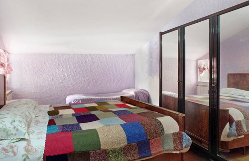 Montale-Serra-Piazza Apartment | Apartment 'La Casa Di Veppo' with Mountain View