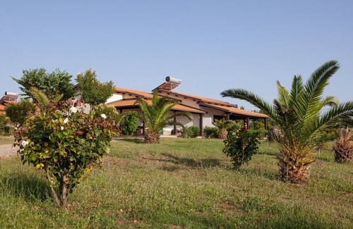 Ricadi Apartment | Apartment for 4/6 people with shared pool, a few km from the beach and Tropea