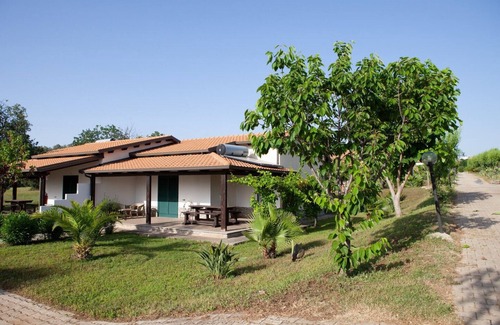 Ricadi Apartment | Apartment for 4/6 people with shared pool, a few km from the beach and Tropea