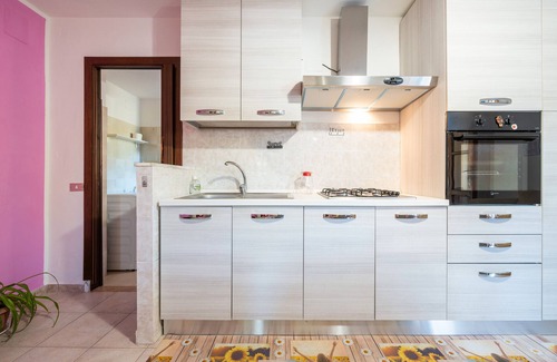 San Giovanni Suergiu Apartment | Apartment 'Nonna Tere' with Private Garden and Air Conditioning